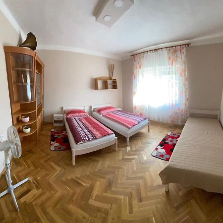 Edina Apartman Balatonlelle Esterno foto