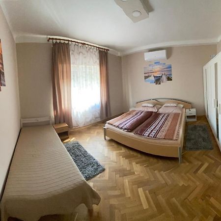 Edina Apartman Balatonlelle Esterno foto