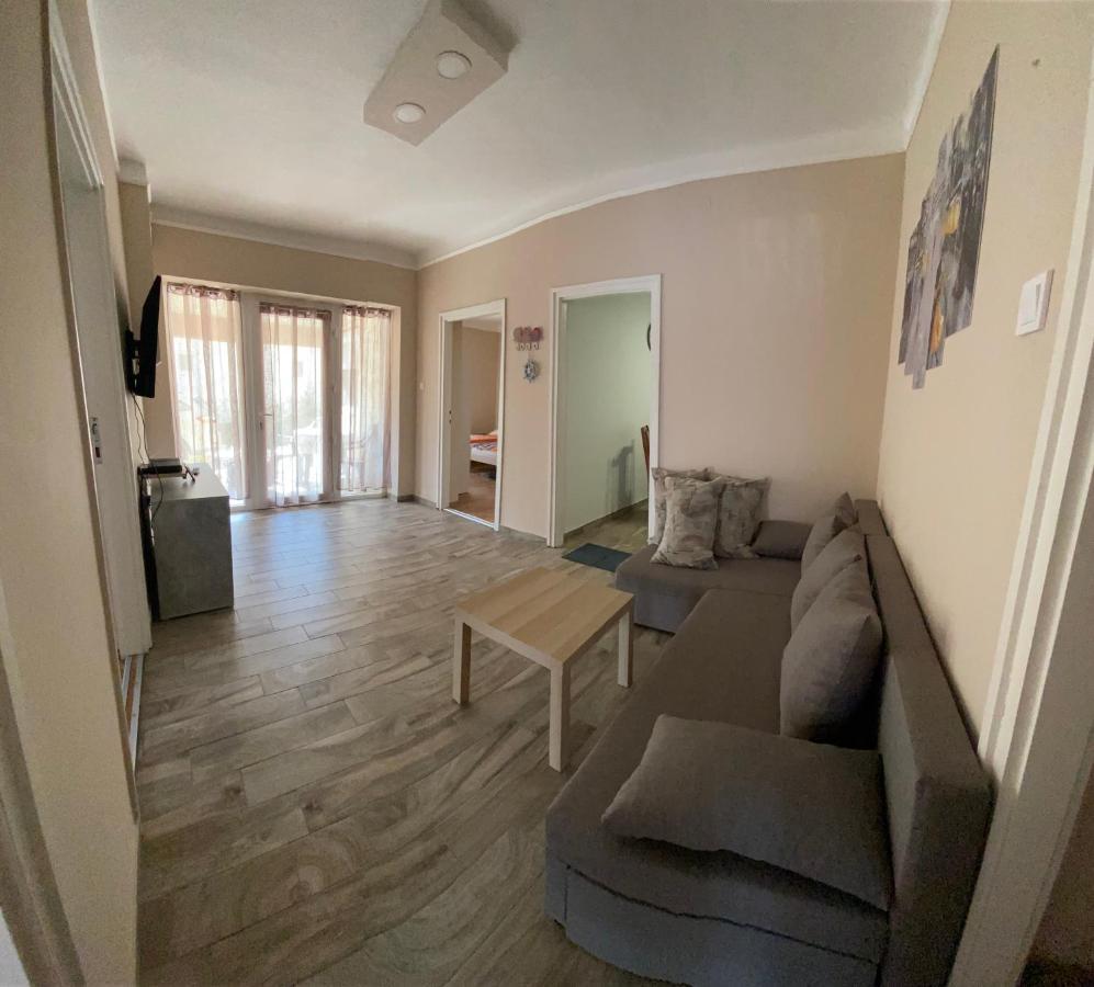Edina Apartman Balatonlelle Esterno foto